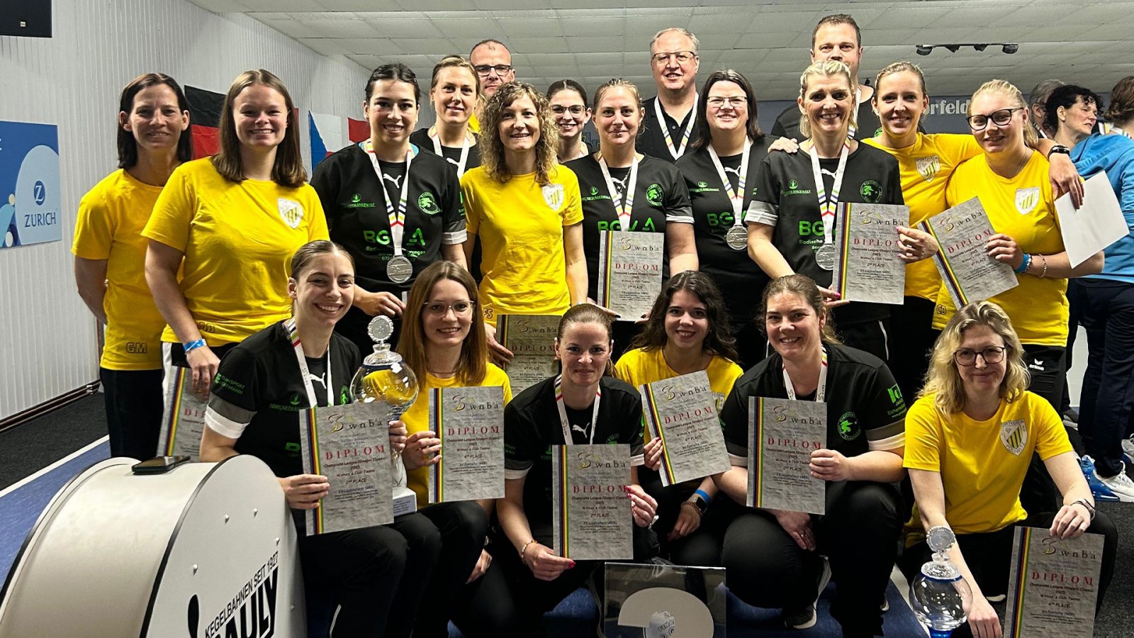 Die Final-Four-Teams vom Zweiten, KV Liedolsheim, und vom Vierten, SV Pöllwitz. Foto: KVL@dkbc