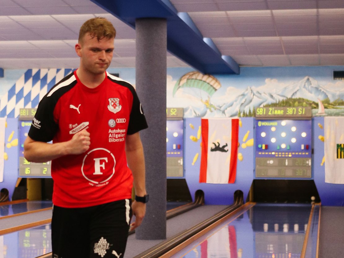 Fabian Zimmermann spielte im Halbfinale eine 204er-Bahn und ging mit 556 Kegeln auf die letzte Bahn. Am Ende stand mit 724 Kegeln ein neuer deutscher Rekord.