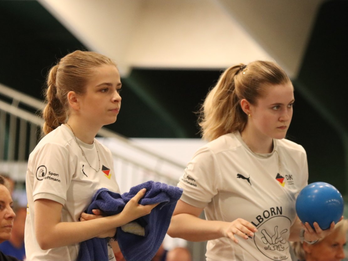 Josephin Liss und Paula Straub.