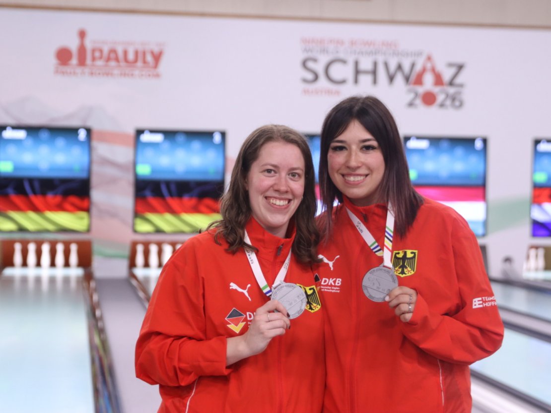 Luisa Ebert und Bianca Golla gewinnen Silber im Paarkampf.