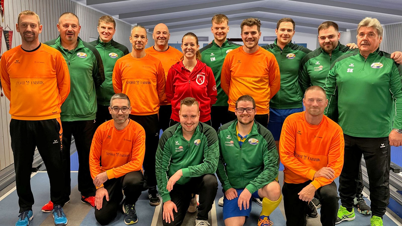 Die Teams vom KSC Hattenburg und SV Senftenberg nach dem 6:2 für den KSC. @ksc