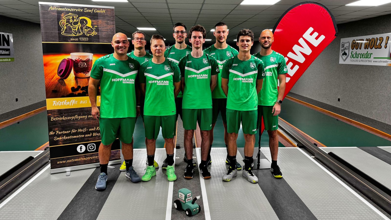 SV Wernburg, von links: Manuel Hopfe, Daniel Zeh, Sven Borowski, Paul Sommer, Erik Bechmann-Beier, Florian Rietze, Raven Michel und Christian Zeh. @svw